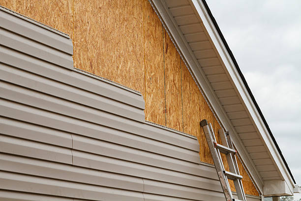 Professional Siding Installation technician working in Northfield, NJ